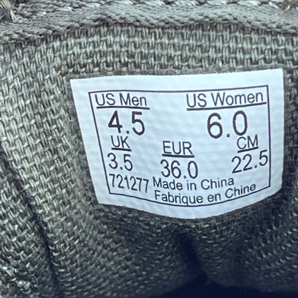 Vans Women’s Sk8-hi Moc Suede With Fringe - Picture 16 of 16